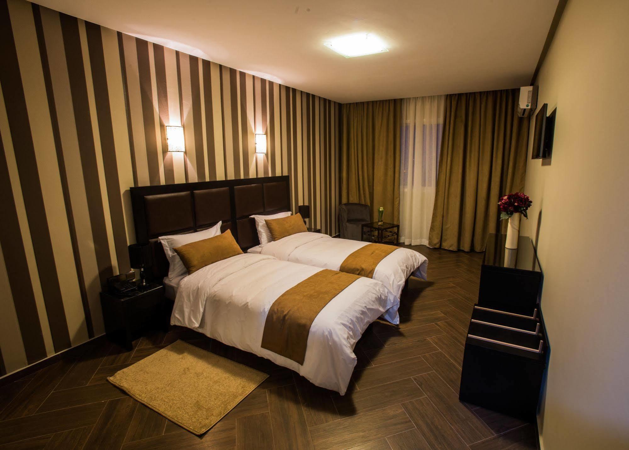 מקנס Hotel Swani מראה חיצוני תמונה